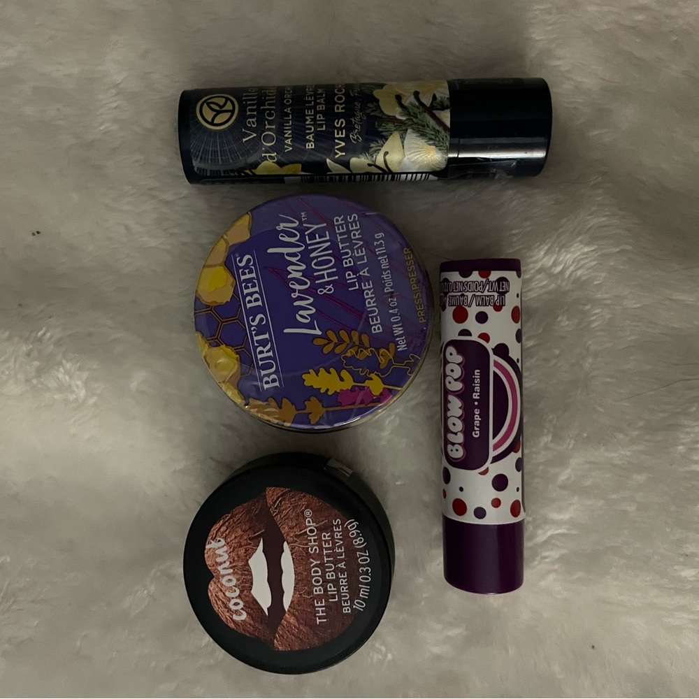 Assorted 4 piece lip balm bundle